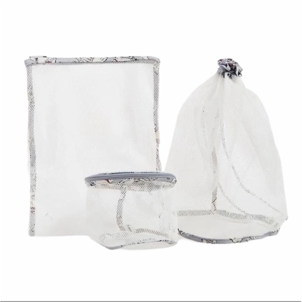 Vera Bradley Lingerie Bag Set of 3- Beary Merry Travel Takes Zip Mesh Polar